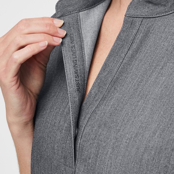 Figs Rafaela Graphite Scrub Top - Picture 2 of 7